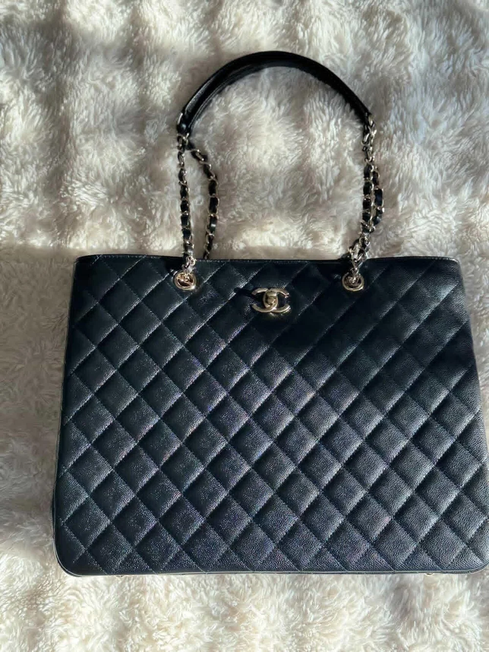 BRAND NEW Chanel Black Quilted Chain-Handle Tote with Matching Wallet - Picture 16 of 16